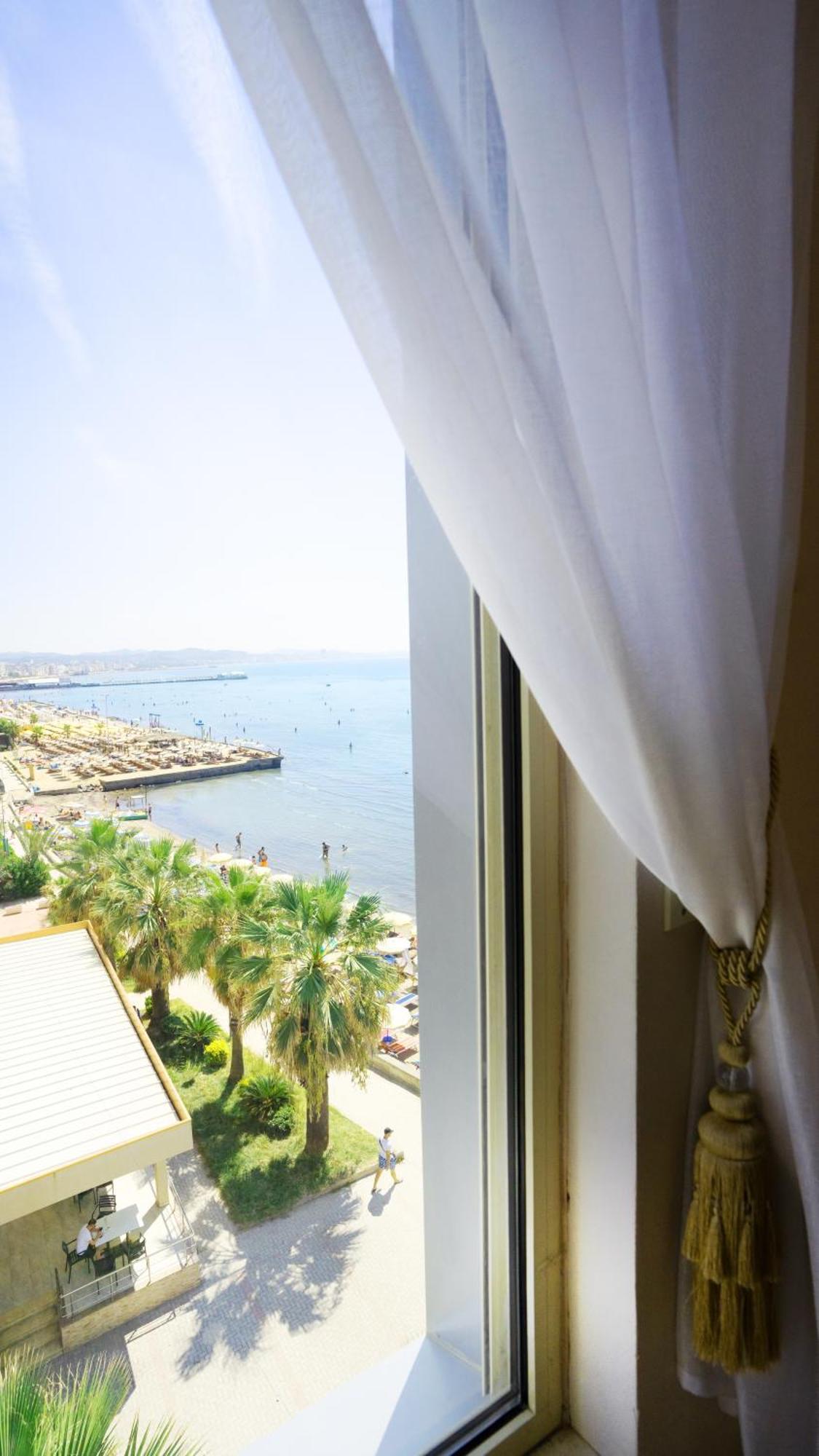 Sea View Apartement Драч Екстериор снимка